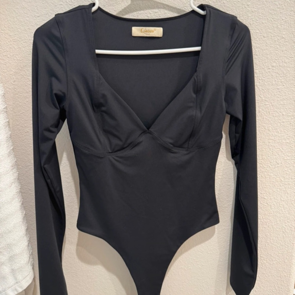 Chic Black Long Sleeve Bodysuit